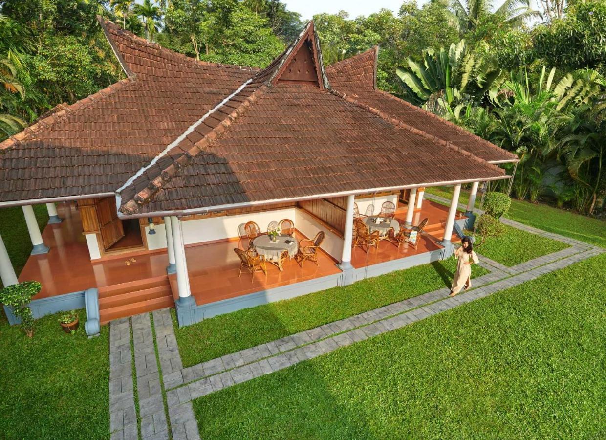 Ama Stays & Trails, Pathiramanal Villa Alappuzha Ngoại thất bức ảnh