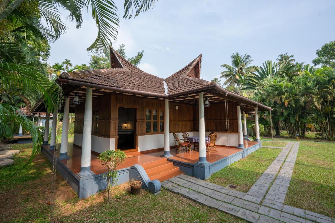 Ama Stays & Trails, Pathiramanal Villa Alappuzha Ngoại thất bức ảnh